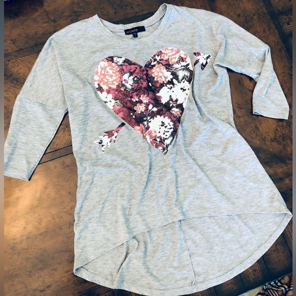Cato Graphic Floral Heart Top S